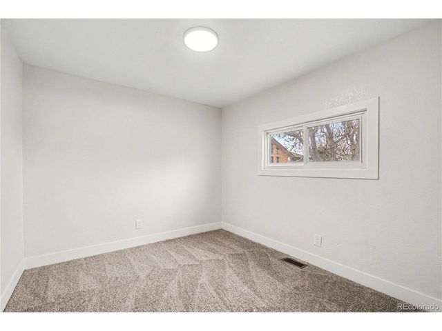 440 S Pine St, Keenesburg, CO 80643