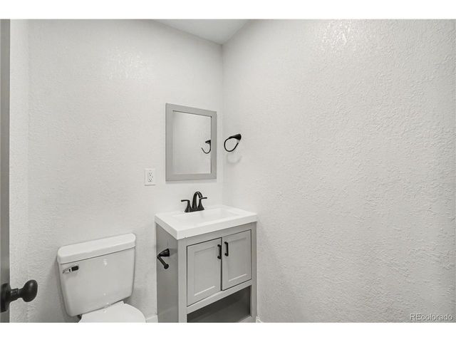 440 S Pine St, Keenesburg, CO 80643