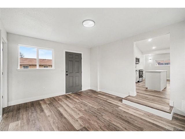 440 S Pine St, Keenesburg, CO 80643