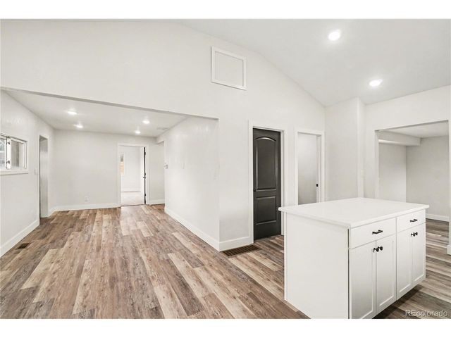 440 S Pine St, Keenesburg, CO 80643