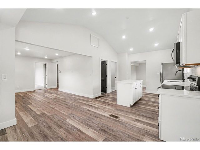 440 S Pine St, Keenesburg, CO 80643