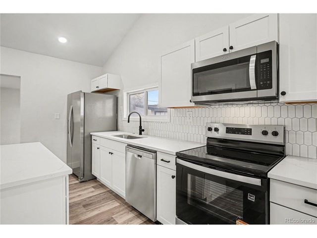 440 S Pine St, Keenesburg, CO 80643