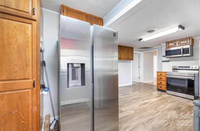 12056 E Old US 64 Highway, Lexington, NC 27292