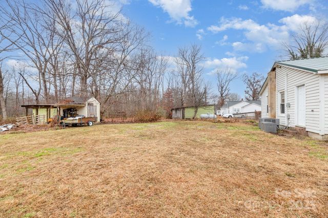 12056 E Old US 64 Highway, Lexington, NC 27292