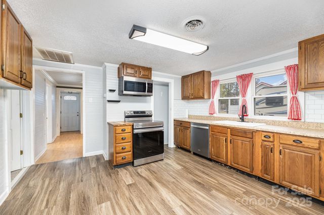 12056 E Old US 64 Highway, Lexington, NC 27292