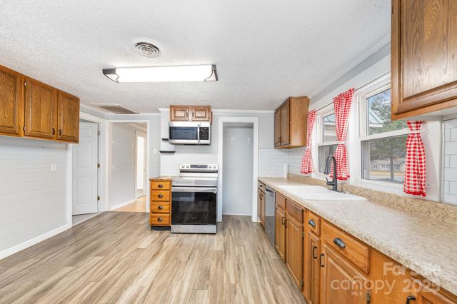 12056 E Old US 64 Highway, Lexington, NC 27292