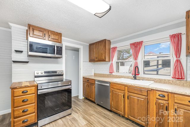 12056 E Old US 64 Highway, Lexington, NC 27292