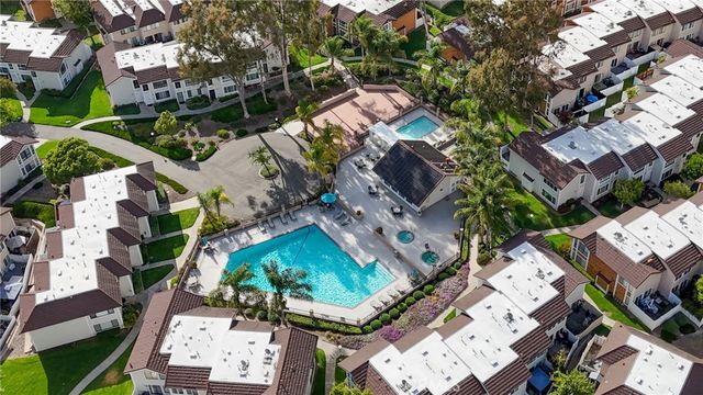 25885 Trabuco, Lake Forest, CA 92630