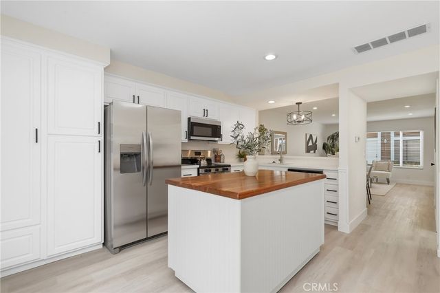 25885 Trabuco, Lake Forest, CA 92630