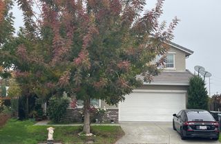 35 Travertine Ct, Lathrop, CA 95330