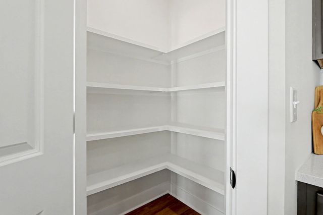 3833-3835 S Bluelake Ct, Wichita, KS 67215