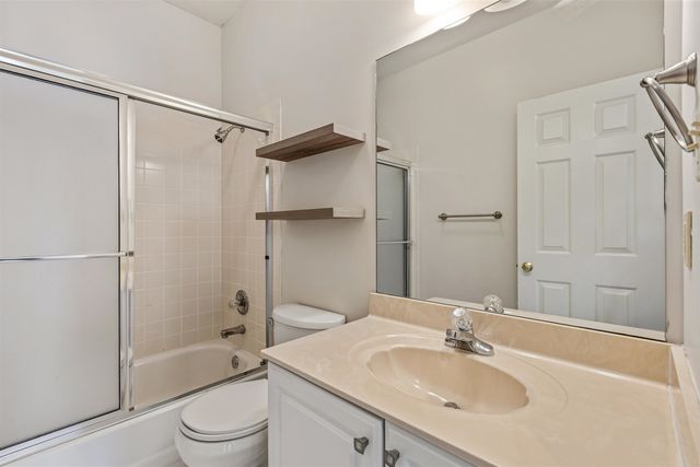 1732 CONSTABLE CT, Collierville, TN 38017