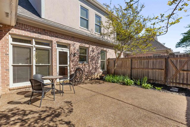 1732 CONSTABLE CT, Collierville, TN 38017