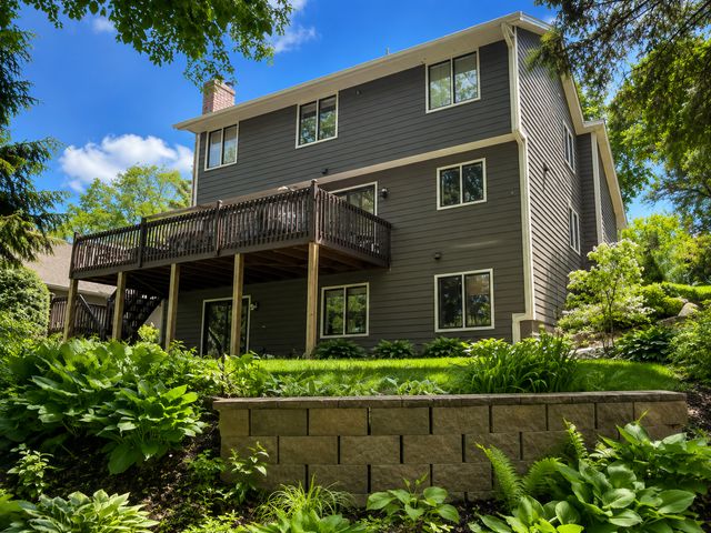 15576 Canyon Ridge, Eden Prairie, MN 55347