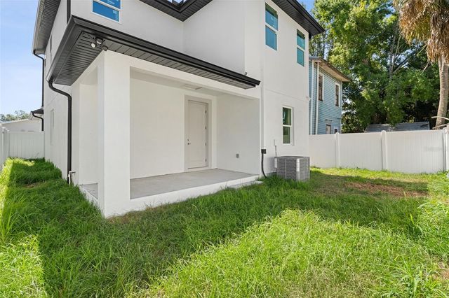 2910 N 21ST STREET, Tampa, FL 33605