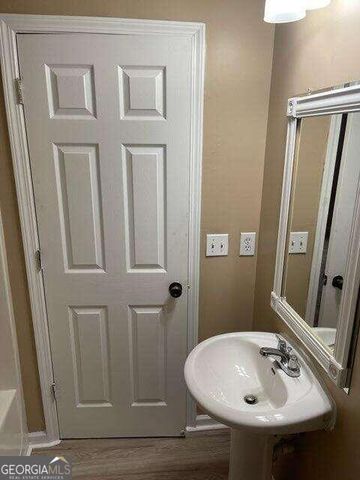 6111 Camden Forrest Drive, Riverdale, GA 30274