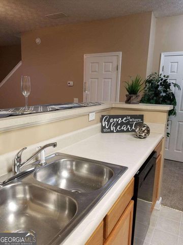 6111 Camden Forrest Drive, Riverdale, GA 30274