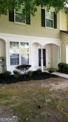 6111 Camden Forrest Drive, Riverdale, GA 30274