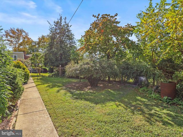 233 FREDERICK ST, Hanover, PA 17331