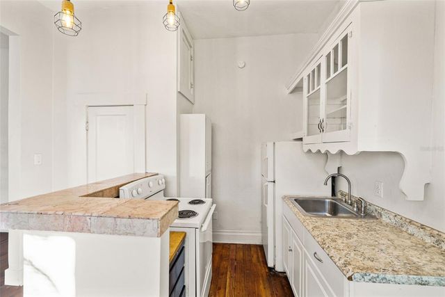 501 E FLORIBRASKA AVENUE, Tampa, FL 33603