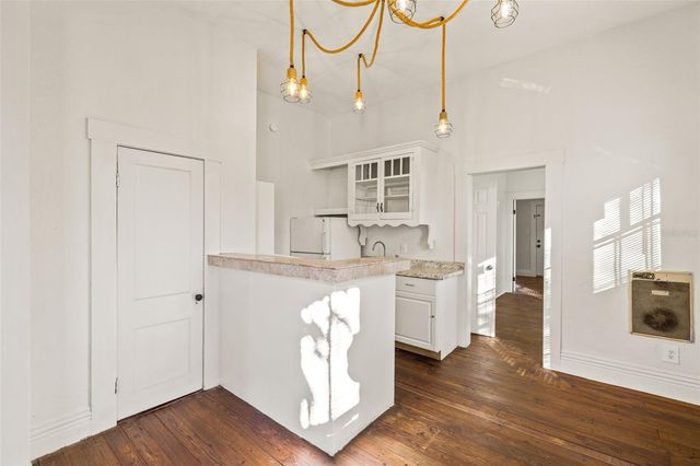 501 E FLORIBRASKA AVENUE, Tampa, FL 33603