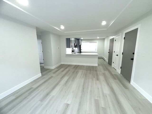 6747 N Olmsted Avenue 1A, Chicago, IL 60631