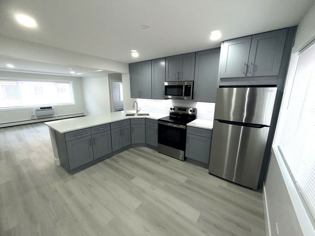 6747 N Olmsted Avenue 1A, Chicago, IL 60631