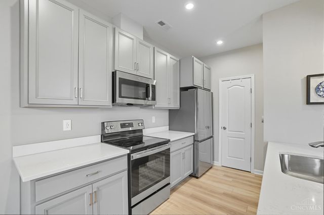 1524 Summerview Lane, Miami Twp, OH 45150