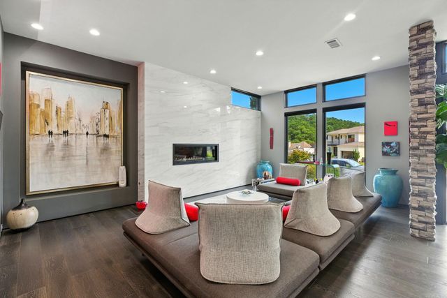 31 La Scala Court, Little Rock, AR 72212