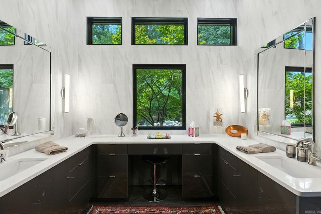 31 La Scala Court, Little Rock, AR 72212