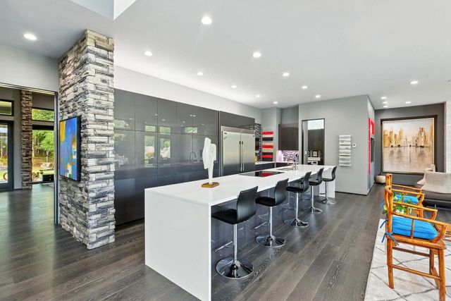 31 La Scala Court, Little Rock, AR 72212