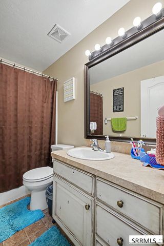 619 S Holladay Circle, Ammon, ID 83406
