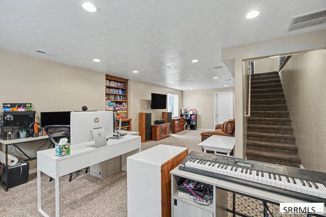 619 S Holladay Circle, Ammon, ID 83406