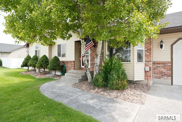 619 S Holladay Circle, Ammon, ID 83406