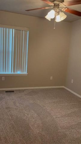 300 N Lockeport Drive, Edmond, OK 73003