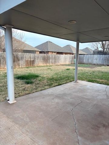 300 N Lockeport Drive, Edmond, OK 73003