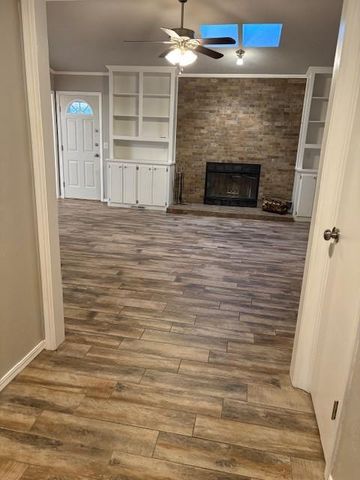 300 N Lockeport Drive, Edmond, OK 73003