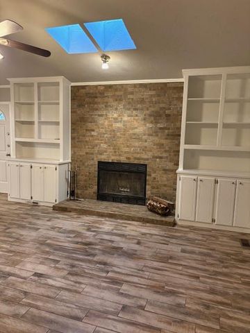 300 N Lockeport Drive, Edmond, OK 73003