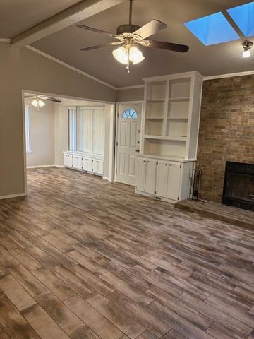 300 N Lockeport Drive, Edmond, OK 73003