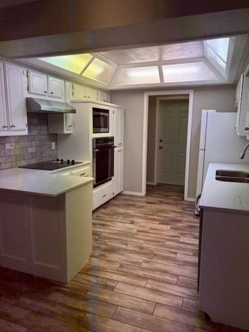 300 N Lockeport Drive, Edmond, OK 73003