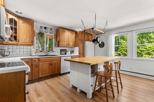 10 Cove Street, Goffstown, NH 03045