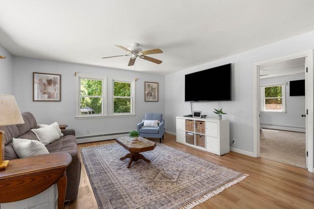 10 Cove Street, Goffstown, NH 03045