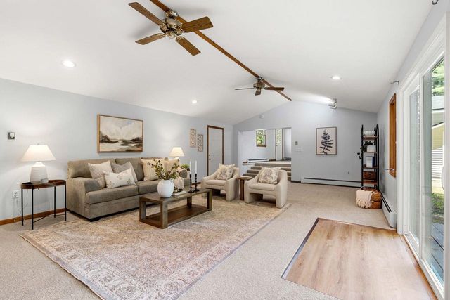 10 Cove Street, Goffstown, NH 03045