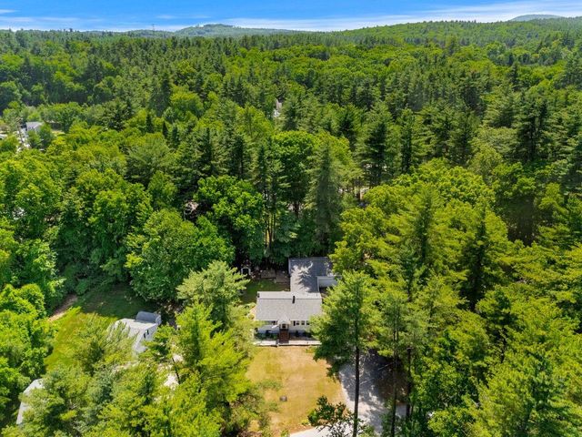 10 Cove Street, Goffstown, NH 03045