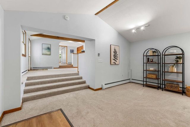 10 Cove Street, Goffstown, NH 03045