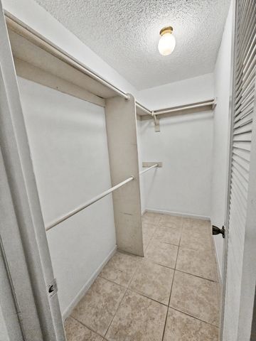 202 Piedmont E, Delray Beach, FL 33484