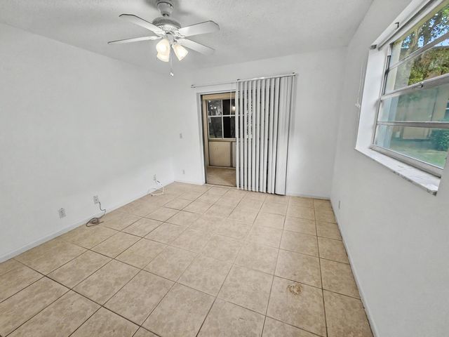 202 Piedmont E, Delray Beach, FL 33484