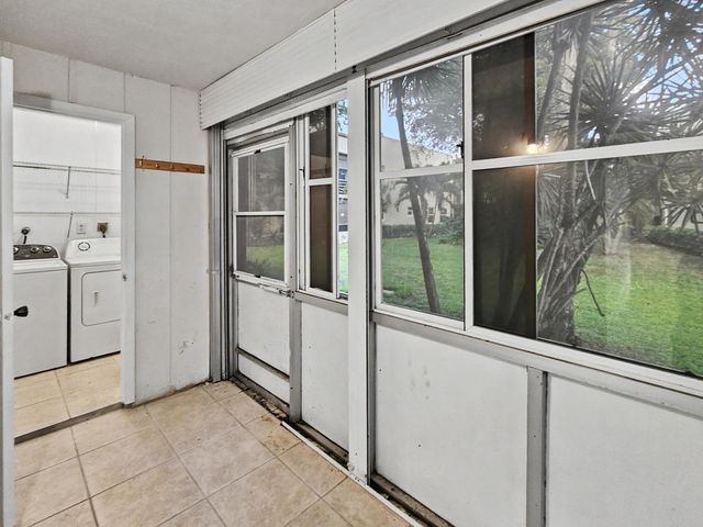 202 Piedmont E, Delray Beach, FL 33484