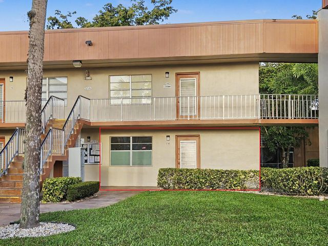 202 Piedmont E, Delray Beach, FL 33484