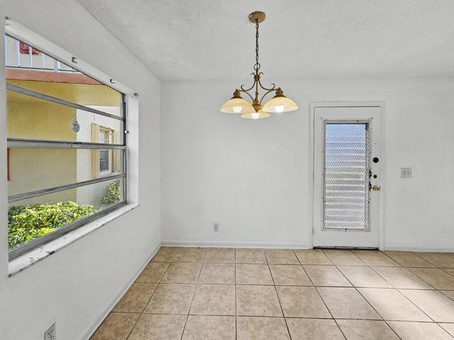 202 Piedmont E, Delray Beach, FL 33484